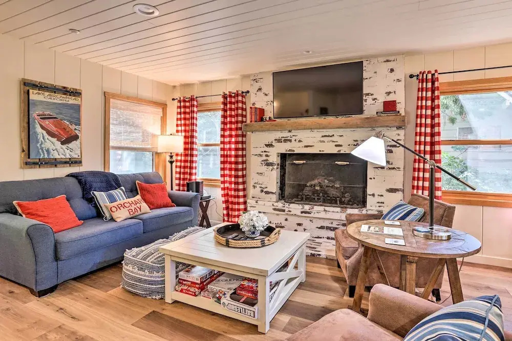 Steps to Lake: Cabin w/ Deck in Lake Arrowhead