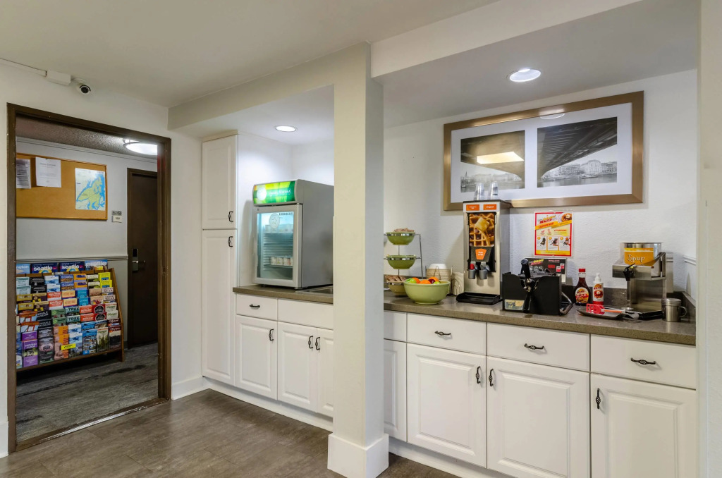 Quality Inn & Suites Silverdale Bangor-Keyport
