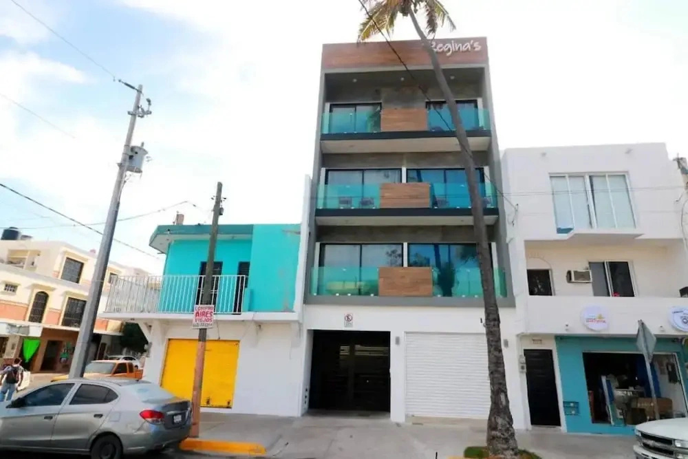 Reginas Apartments