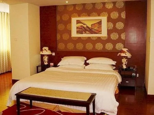 Suzhou Taihu Lake Elysee Garden Chamber Hotel(苏州香榭丽花园酒店)