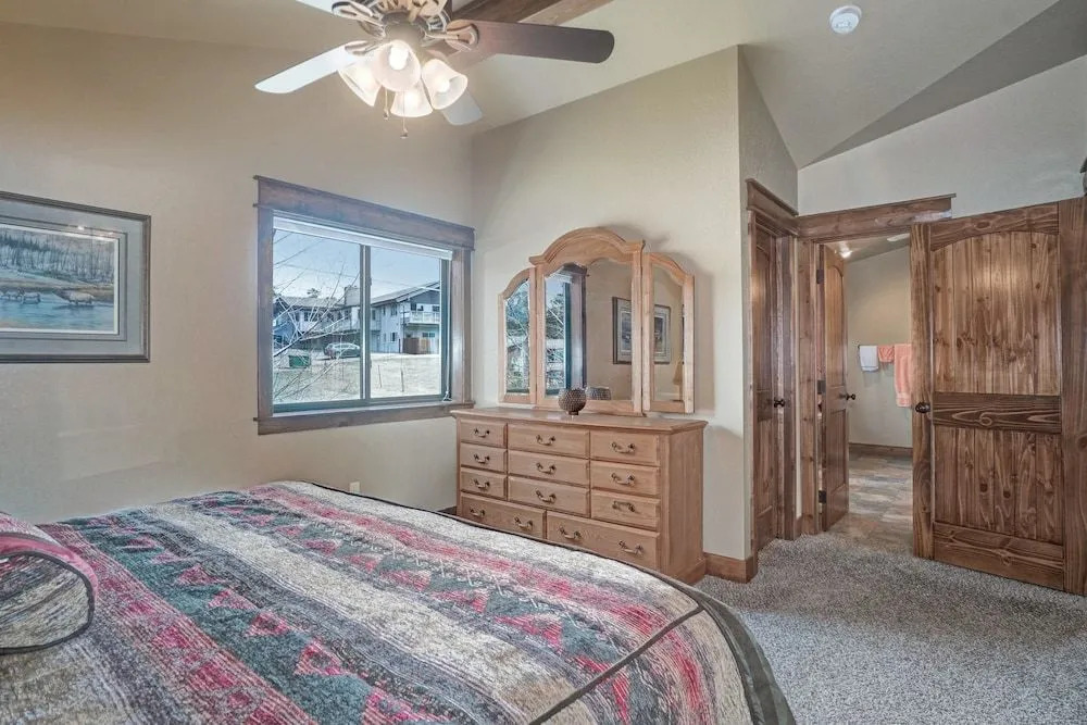 Timber Mountain Retreat - 3 Br Townhouse