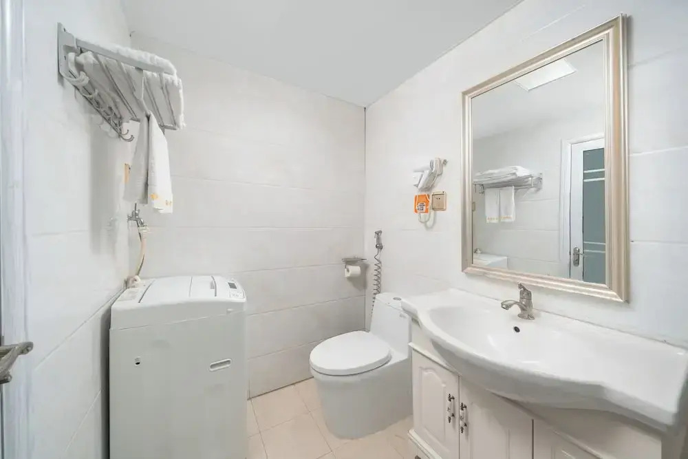 YOYO International Apartment