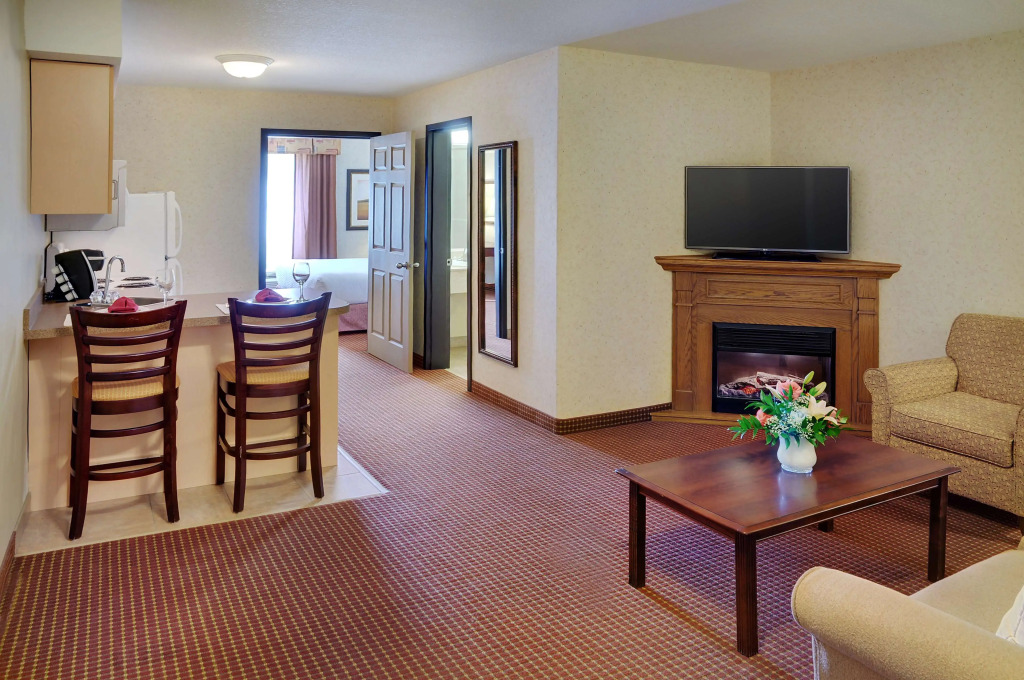 Coast Grimshaw Hotel & Suites