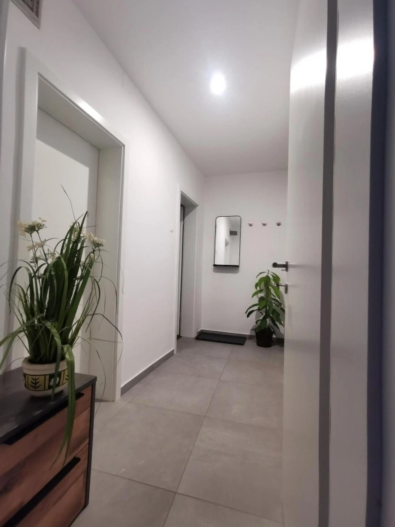 Una Apartment