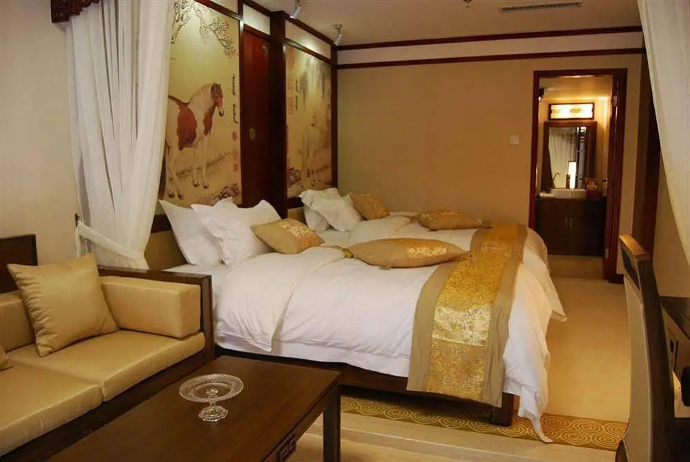 Chateau l'Act Hotel
