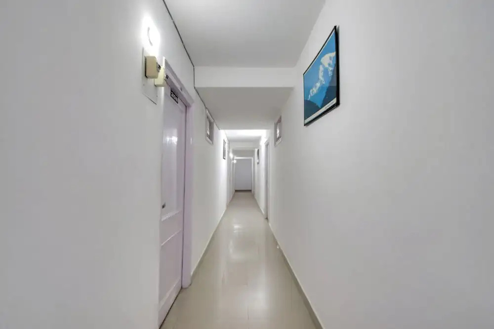 Capital O 11741 Hotel Nest