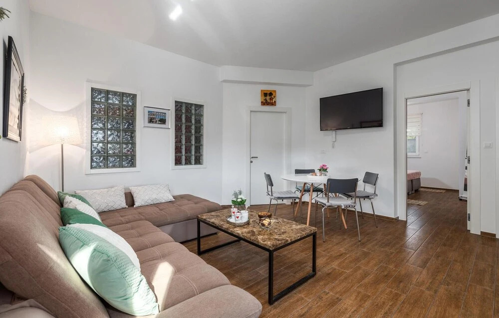 Beautiful Apartment in Pula With Outdoor Swimming Pool, Wifi and 2 Bedrooms