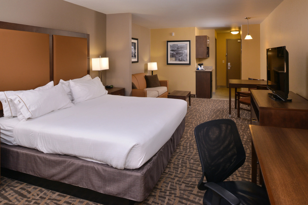 Holiday Inn Express & Suites Page - Lake Powell Area by IHG