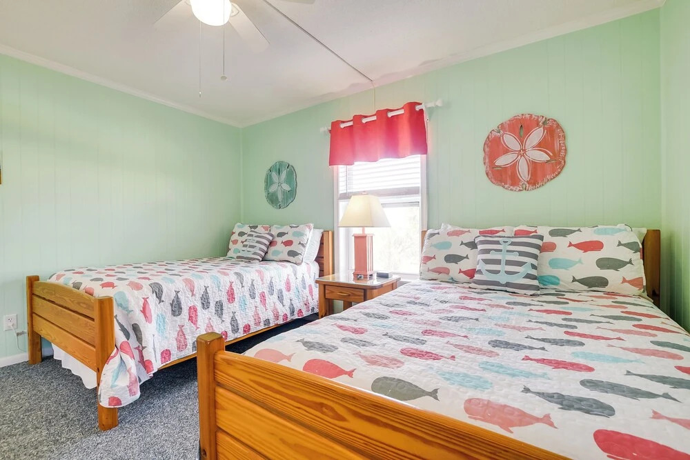 Sunny Condo - Private Ocean Isle Beach Access!