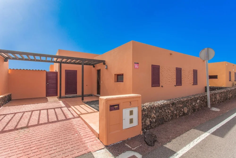 Anahi Homes Corralejo - Villa Brezo 3