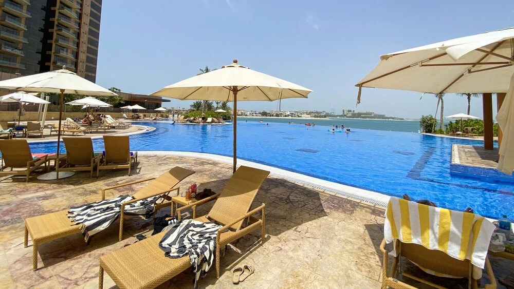Modern beachfront 1BR apartment