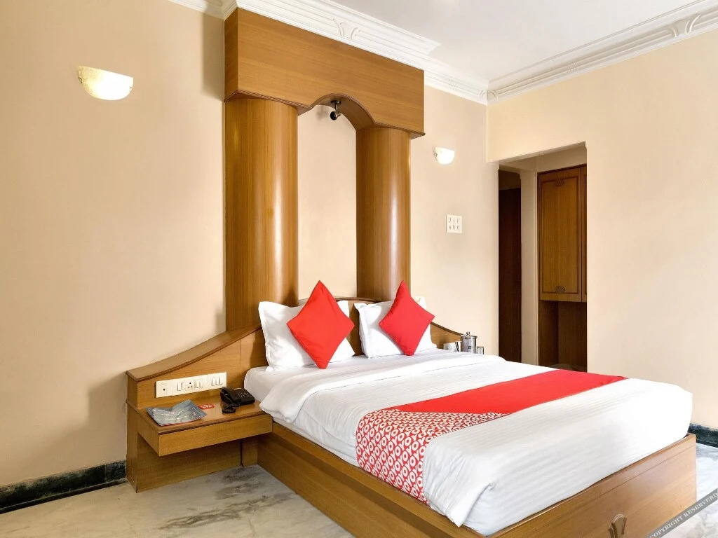 FabHotel Ratna Regency