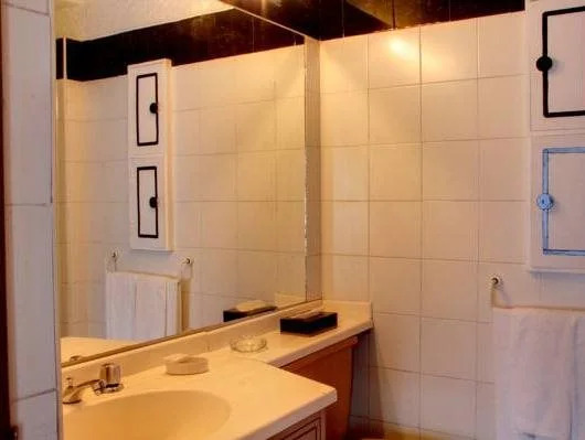 Suites Real 85