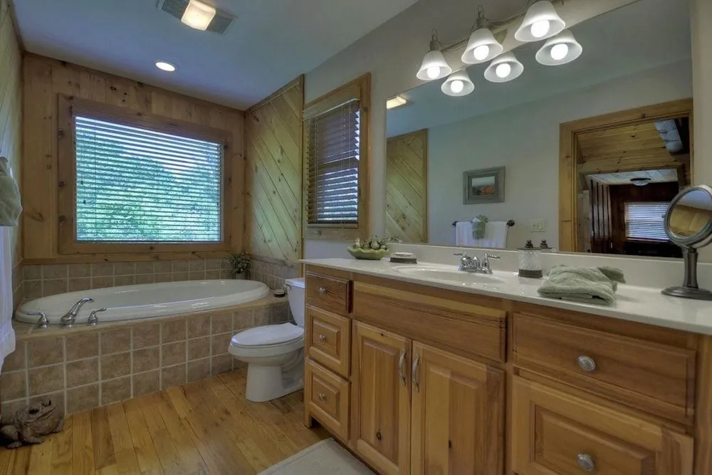 Rock Eagle Hideaway