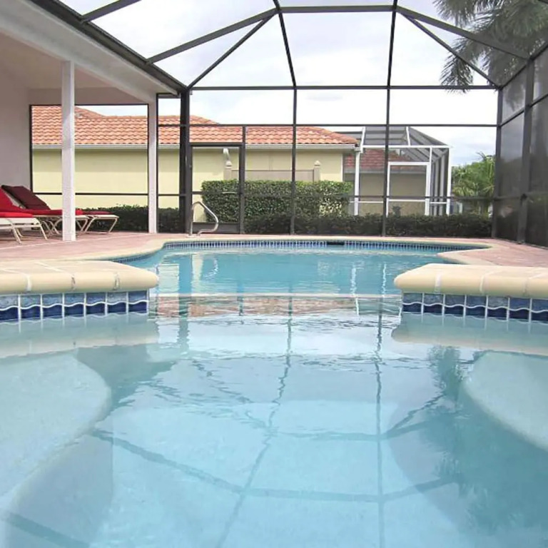 Altaira - Top Location Lake View Pool Spa4 Bed