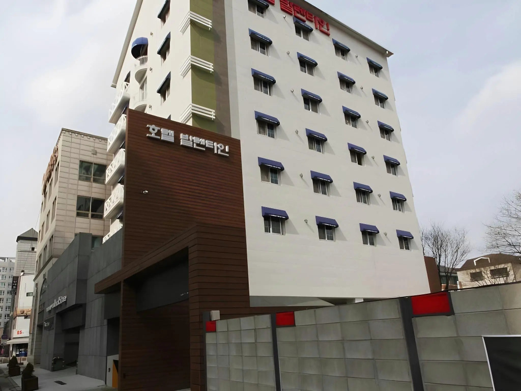 Valentine Hotel