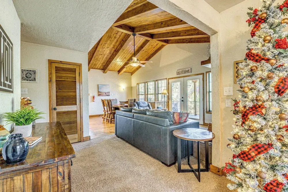 Hot Tub Haven w/ Game Room & Grill in Ruidoso!