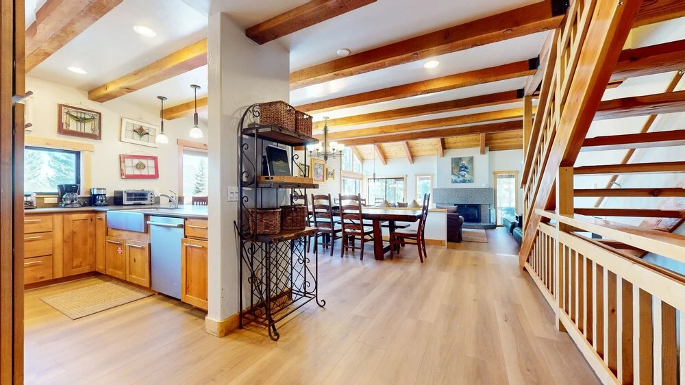 Val DIsere 10 5-Star Luxury with Game room and Gorgeous Mountain Views, Walk to The Village. by RedAwning