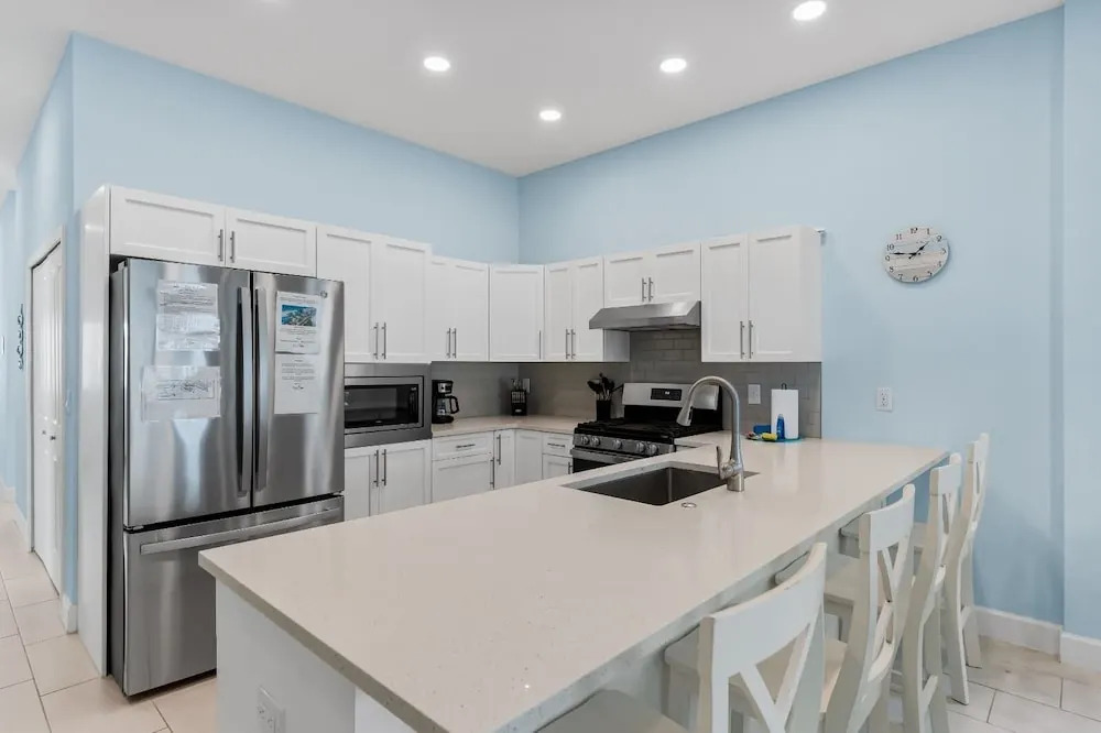 4B Balcony Beachfront Access to Indian Rocks Beach