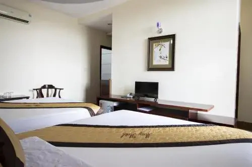 May Hotel