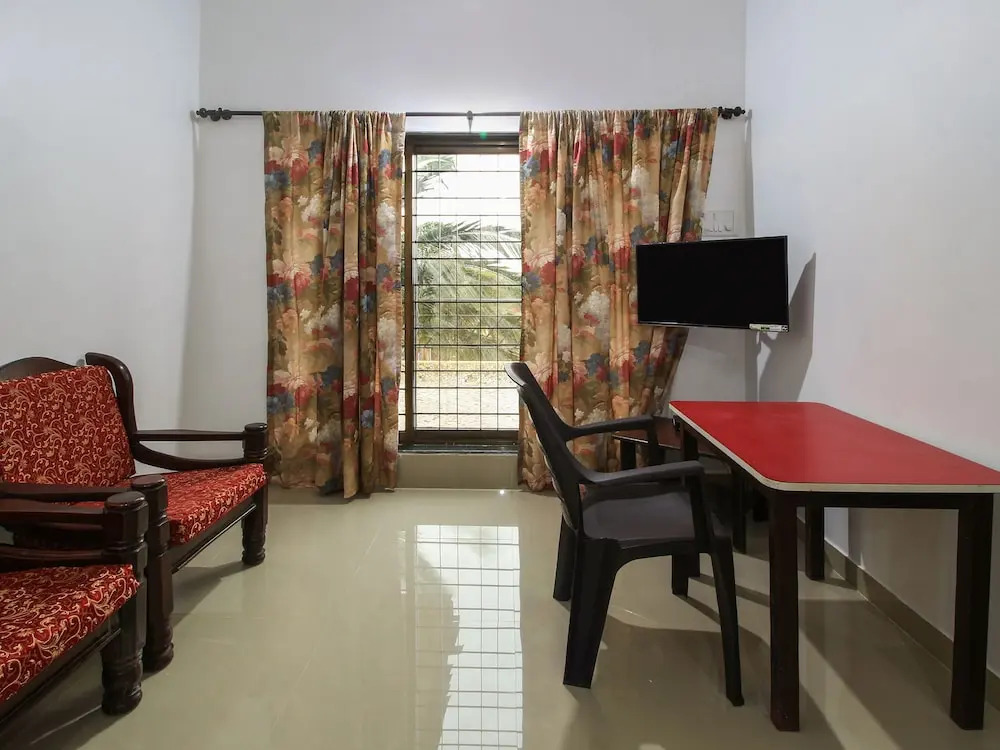 OYO 17341 Home Serene Stay Carmona Beach
