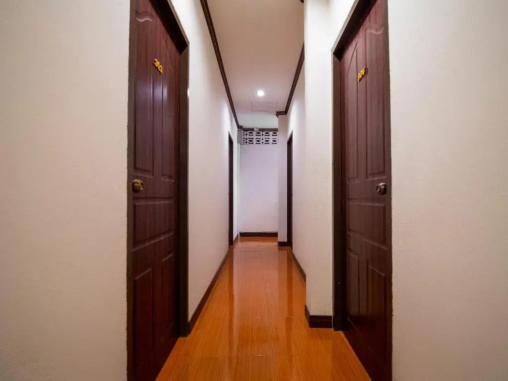 OYO 836 PK Residence