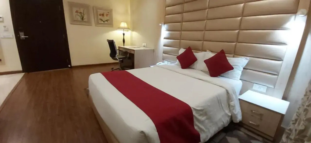 The Boulevard Hotel