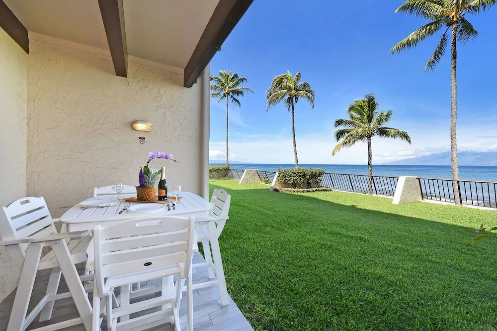 Napili Point B5 by RedAwning