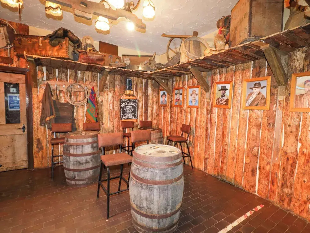Bear Claw Lodge