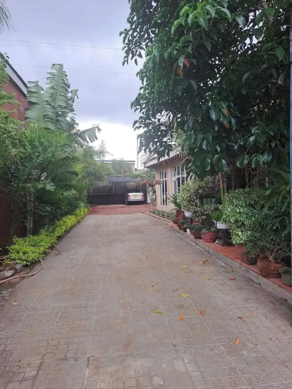 Rofty Vacation Home Utawala