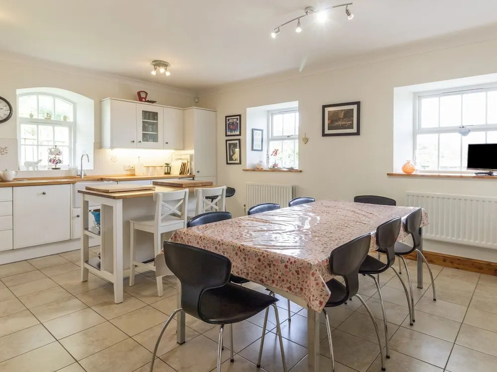 Coach House B & B