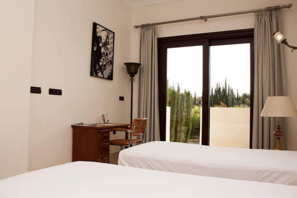 Hotel Villarocamar