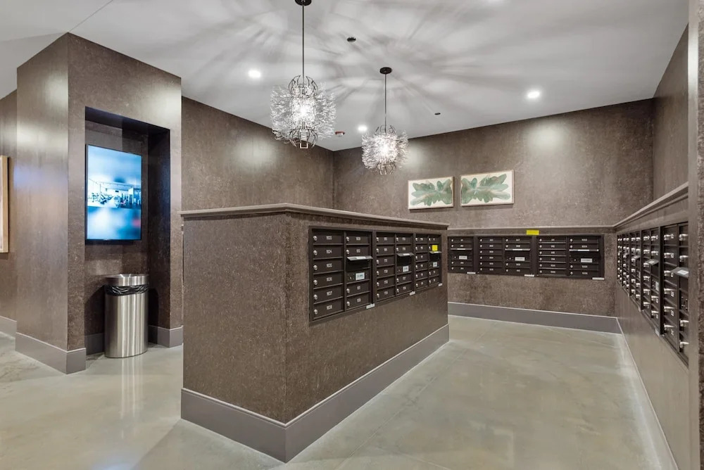 West Loop High-end 2BR Walkable City Views