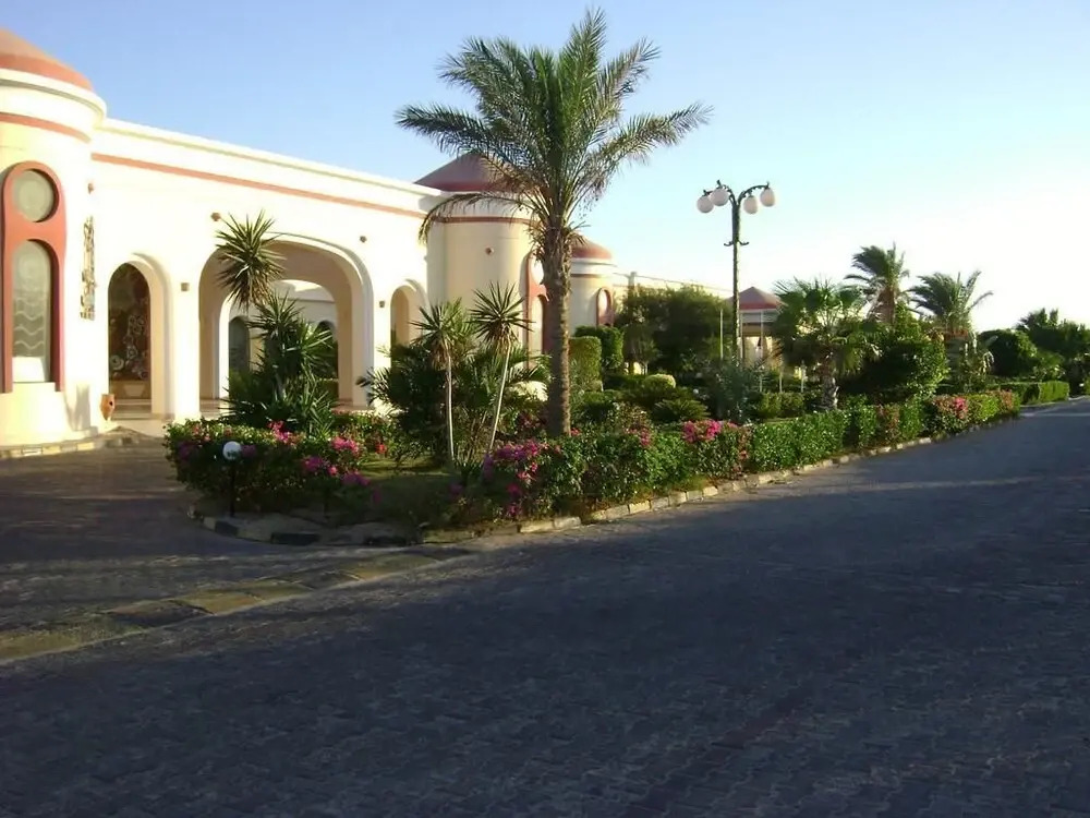 Al Nabila Grand Bay Resort