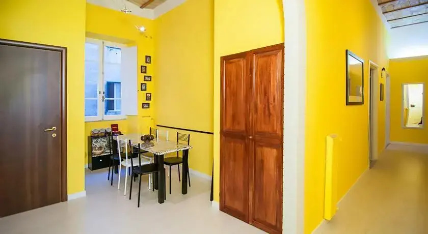 S.2 - Rooms of Colors B&B