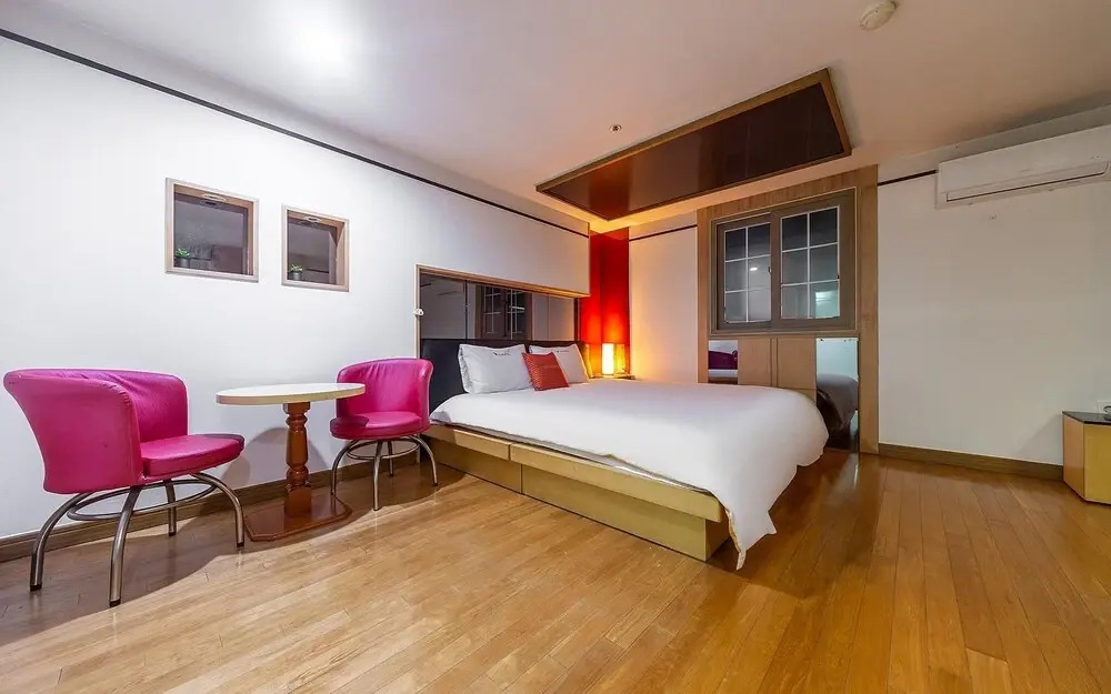 Hound Hotel Changwon Jinhae