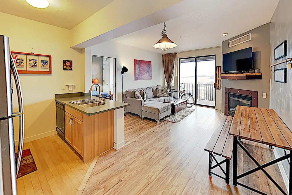 Near Gondola! Cozy Ski W/ Resort Amenities 1 Bedroom Condo