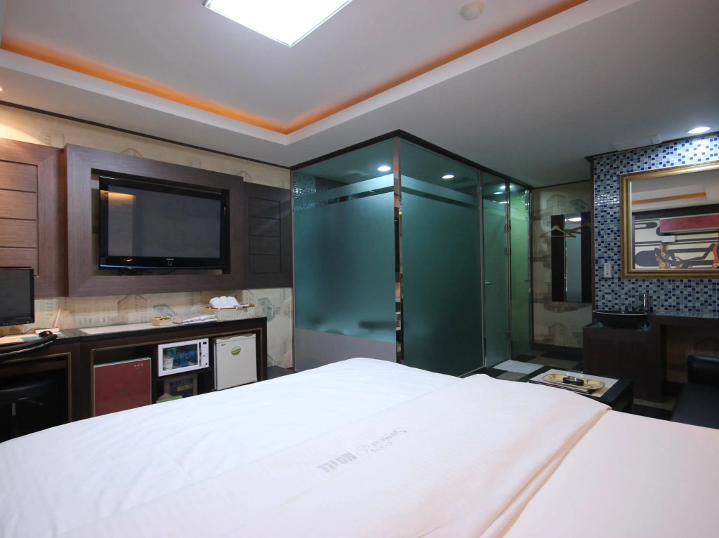 Sugar Hotel