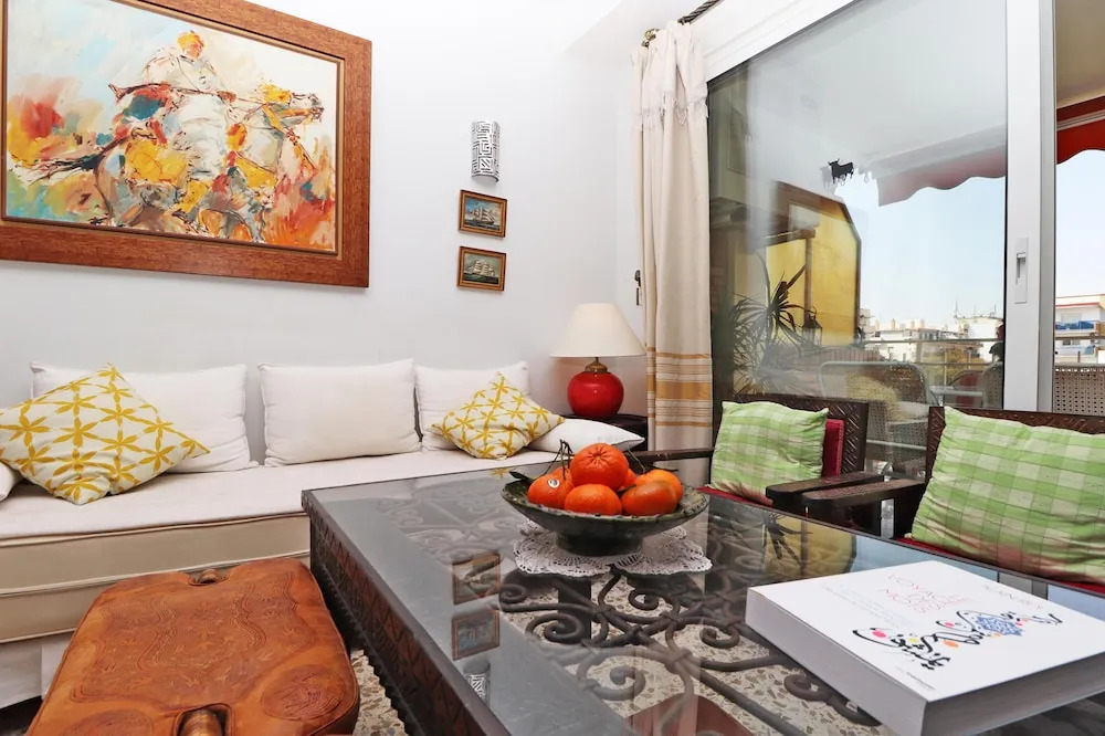 Del Parque Flats Castillo