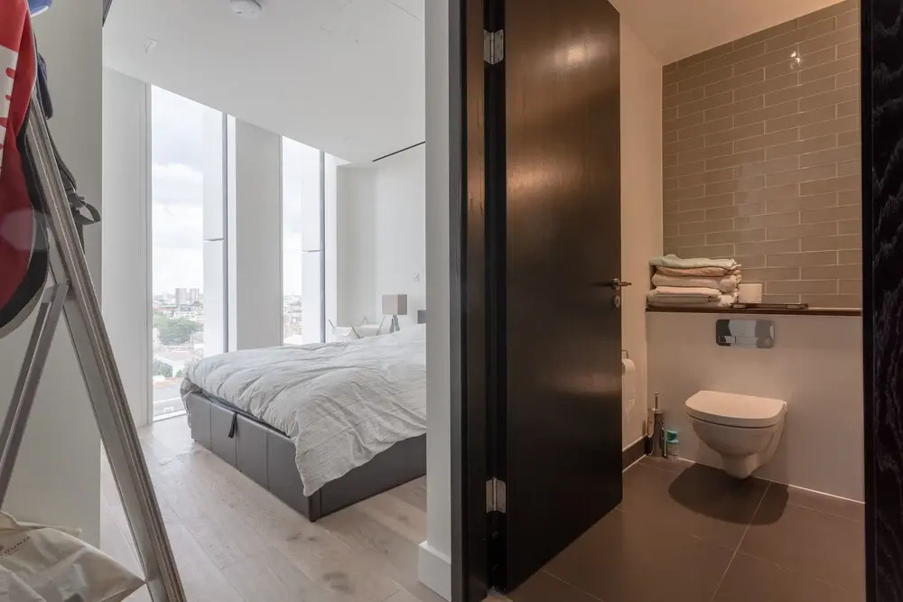 Modern 2 Bedroom Flat With a Stunning View
