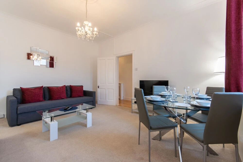 Glebe Street Apartment