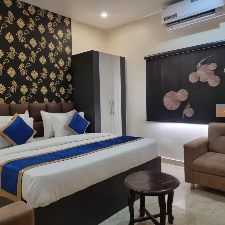 The Seven'S Hotel