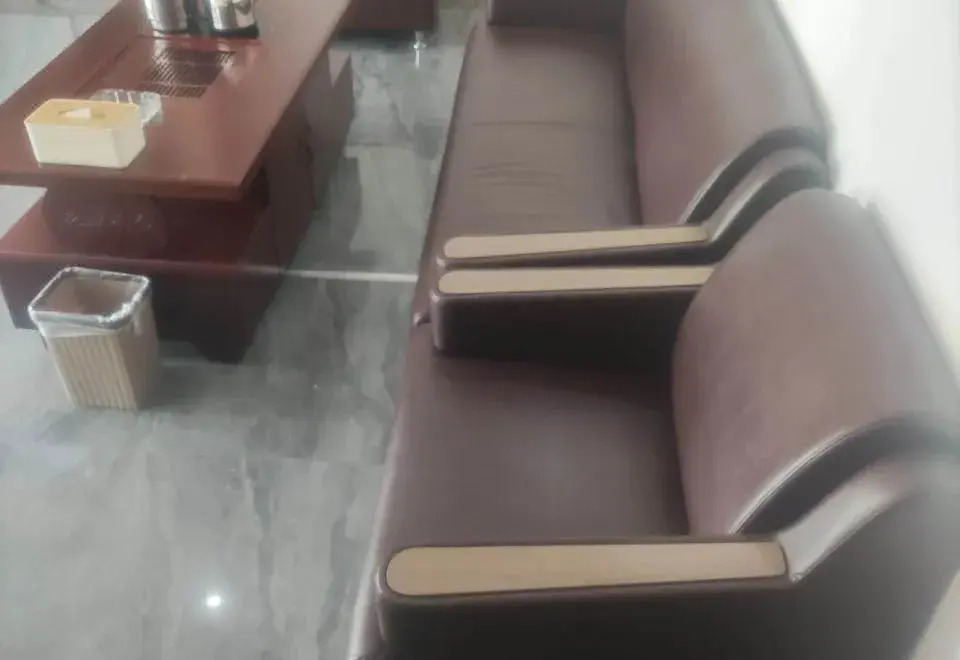 Huayi Hotel (Puyang East High-Speed Railway Station)