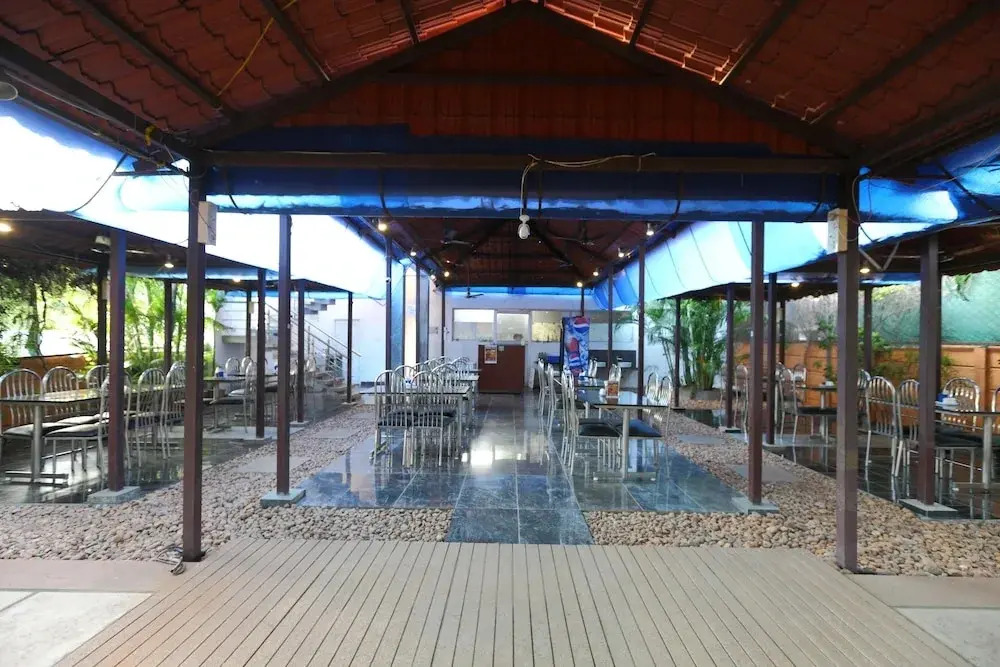 Marine Drive By OYO Rooms