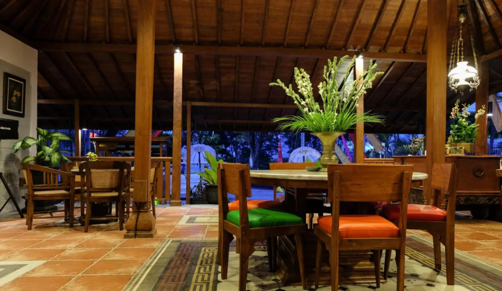 Kemboja Bed and Breakfast Cafe
