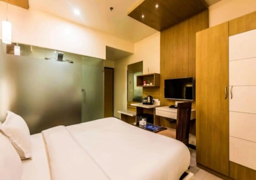 Hotel Elite Continental- Near Mumbai International Airport Andheri East
