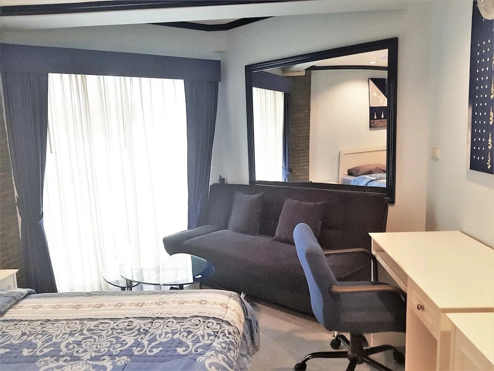 Floor 12 Jomtien Beach Condo