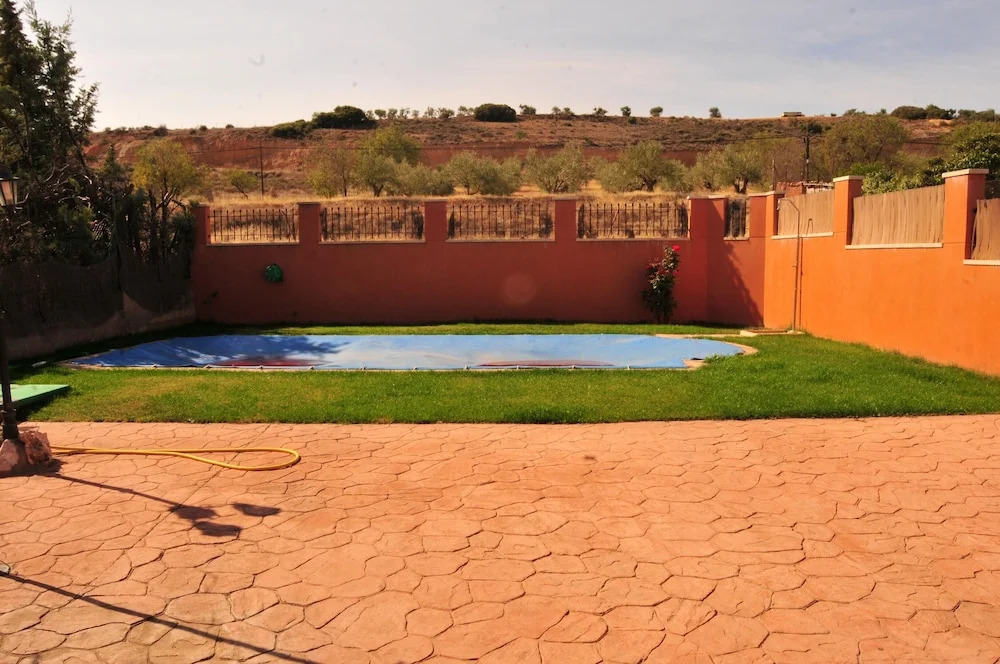 Villa With 6 Bedrooms in Cerezo de Mohernando, With Private Pool, Furnished Terrace and Wifi
