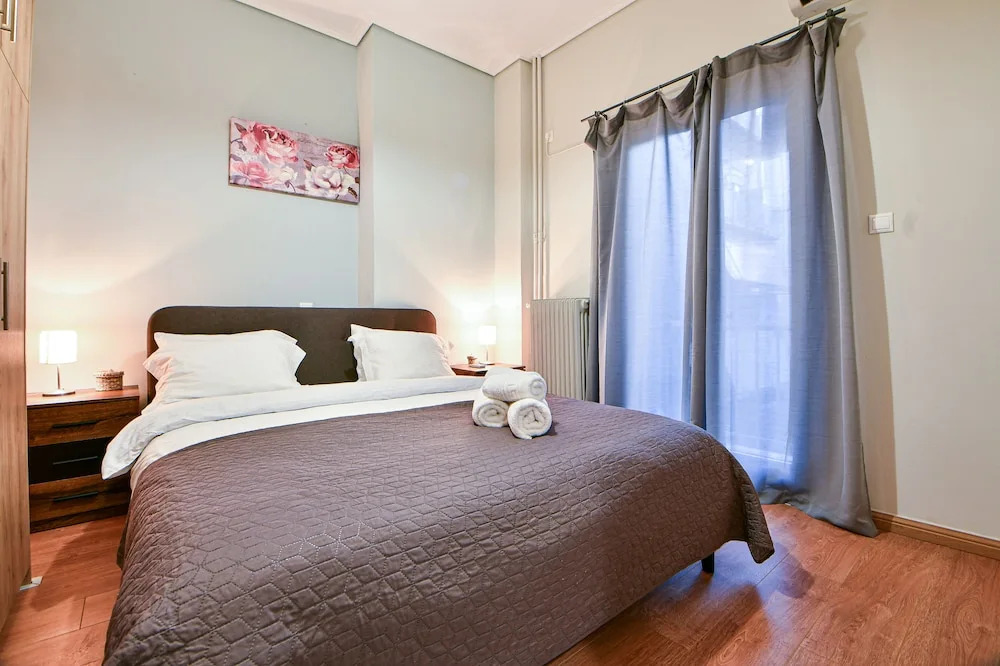 Serene n modern renovated flat
