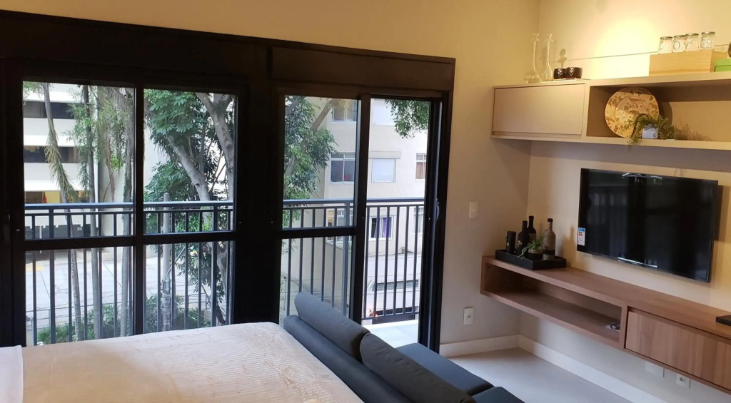 31 New studio w/ fast reliable wifi, balcony and gym